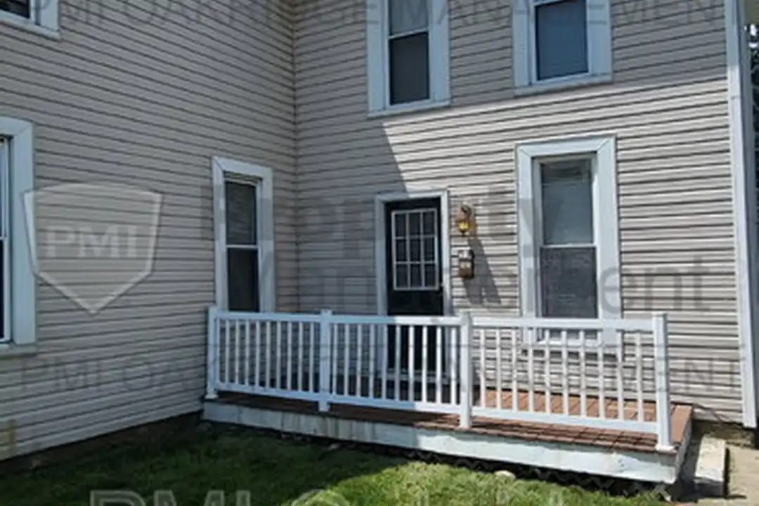 24B N Mulberry St – photo 1 of 7