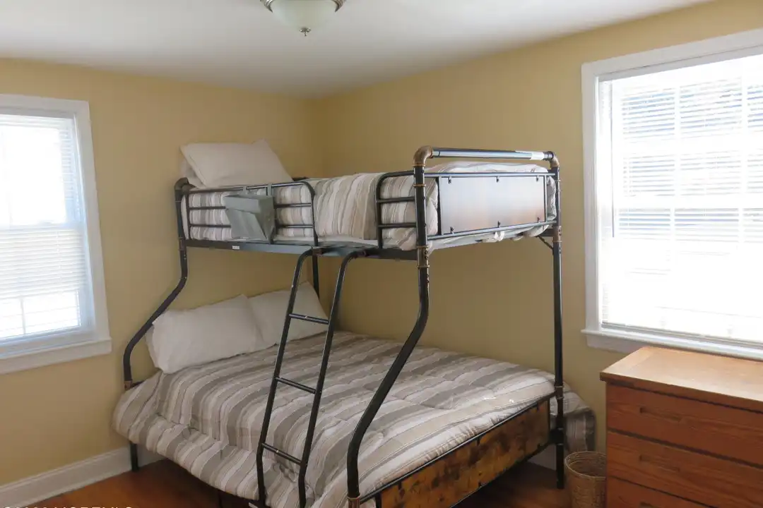 403 2nd Ave - View 6