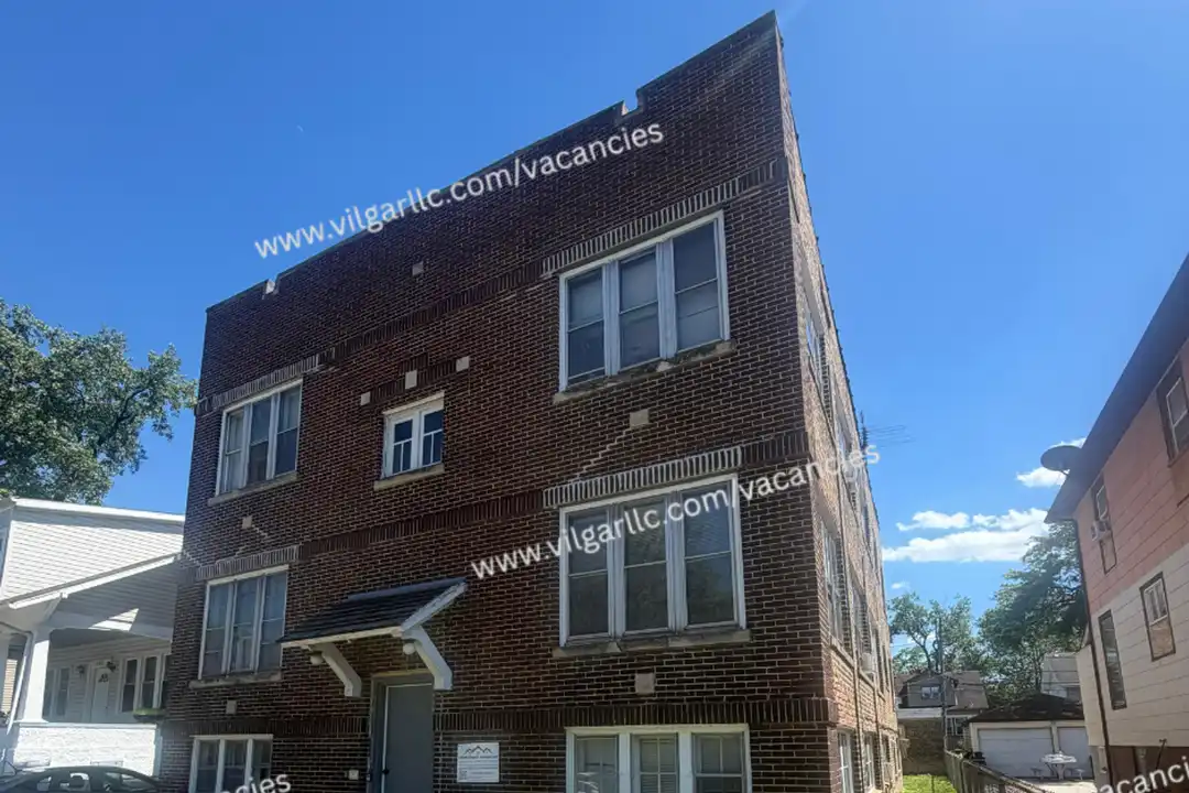 258 Carroll St unit apt 3 – photo 1 of 21