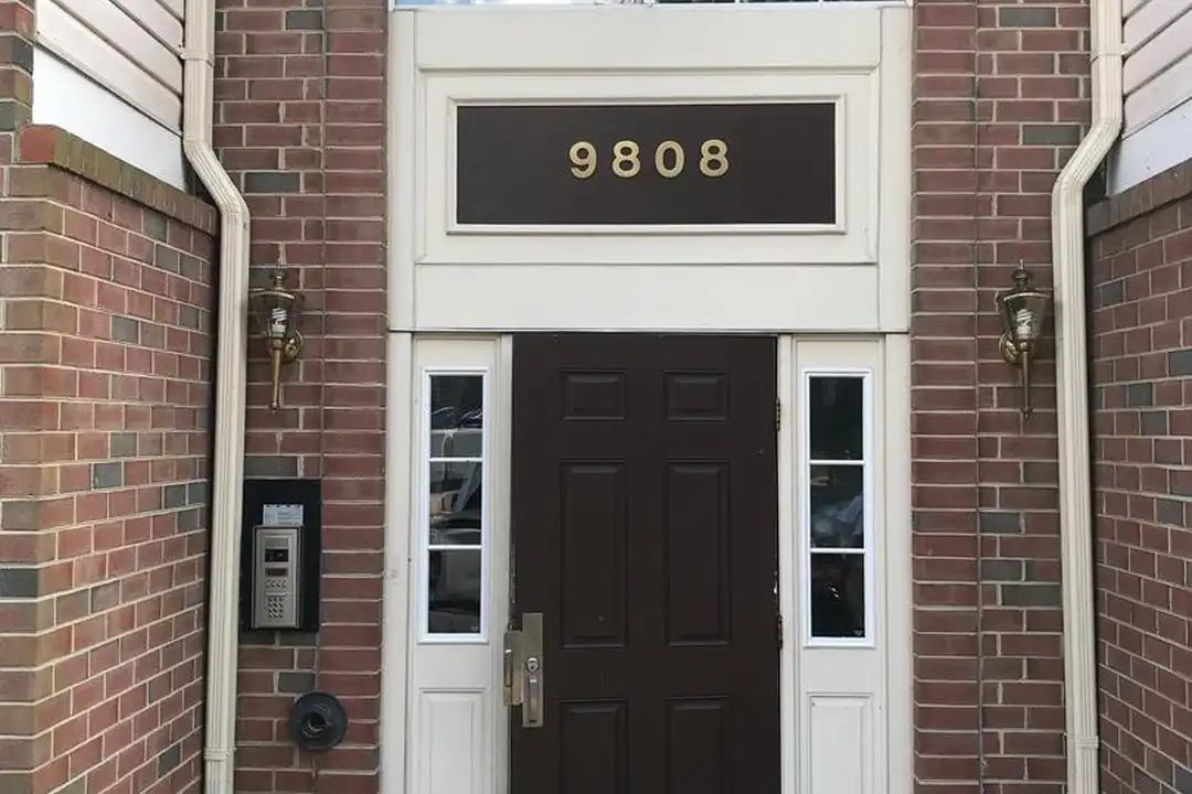 9808 Lake Point Ct unit 301 - View 2