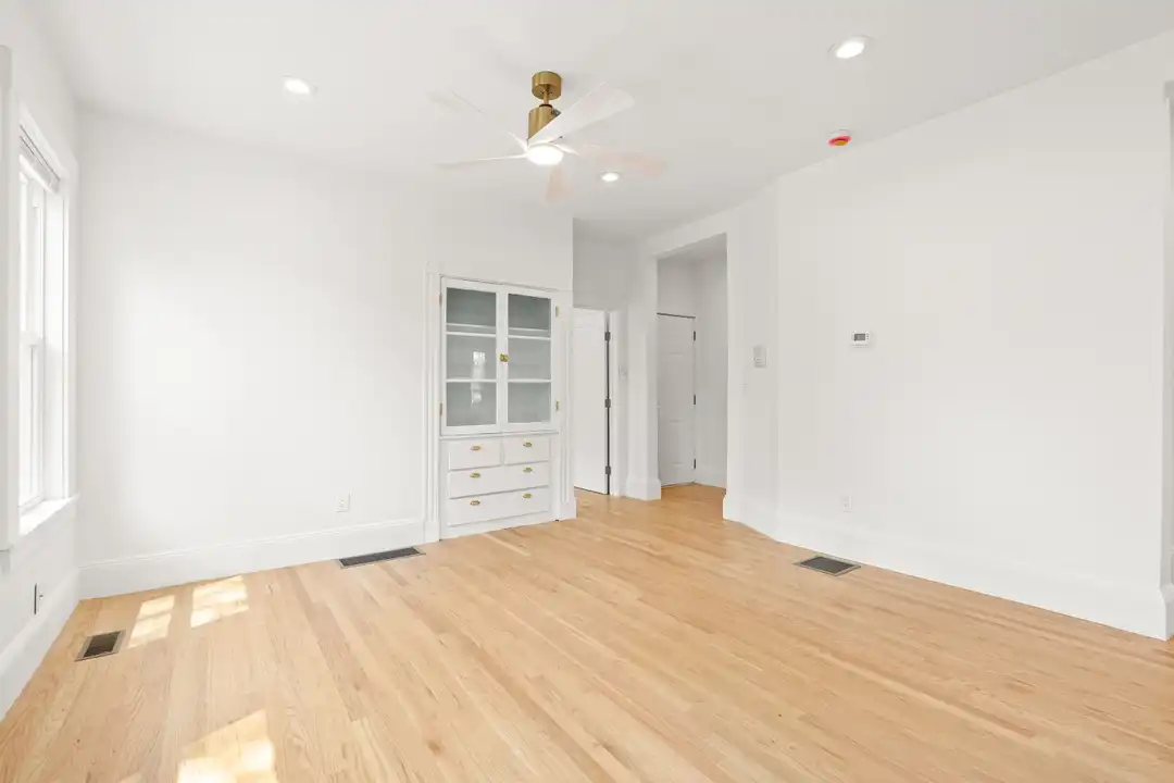 24 Brookside Ave unit 1 – další