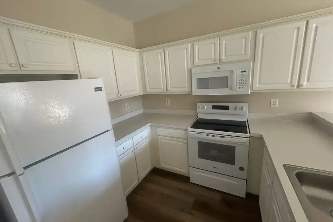 6308 Sweetwater Blvd - View 5