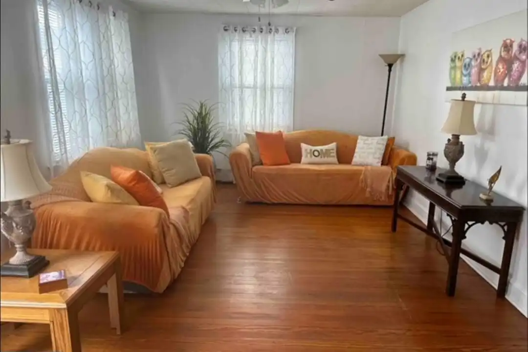 1335 Simpson Ave - View 4