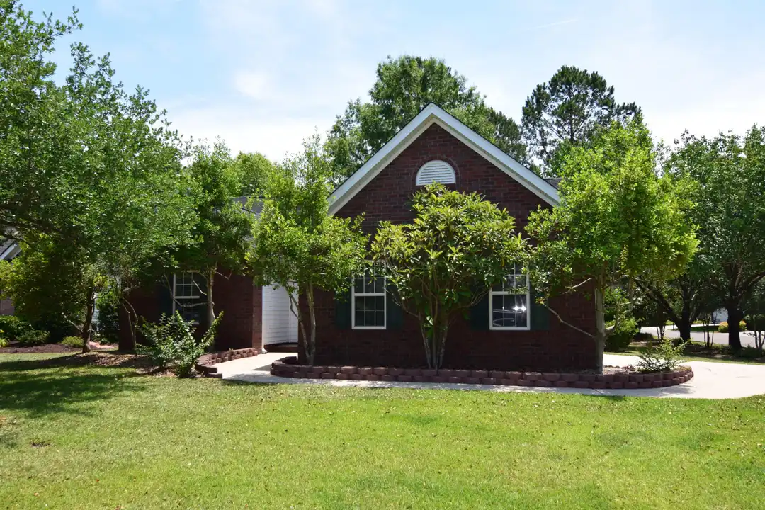 300 Prestwick Ct – photo 1