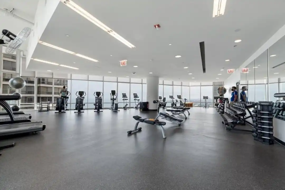 340 E Randolph St - View 5