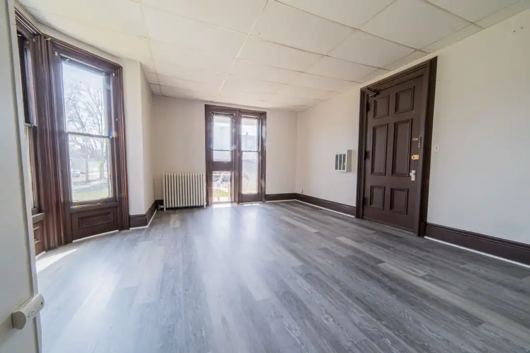 125 W Commerce St unit Unit 2 - View 4