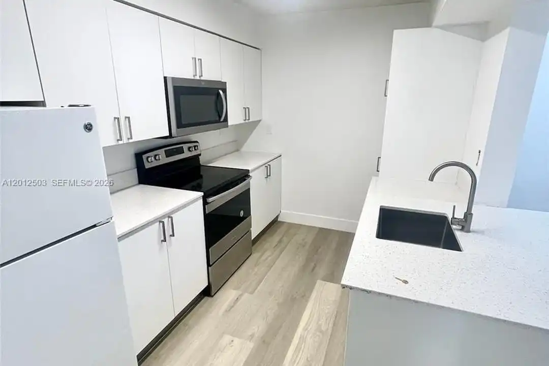 15201 SW 80th St #205 - View 3