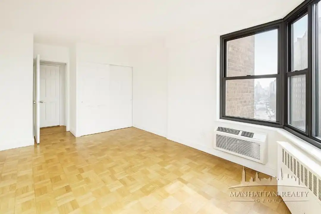 Apartment in New York, East Village, Manhattan - View 3