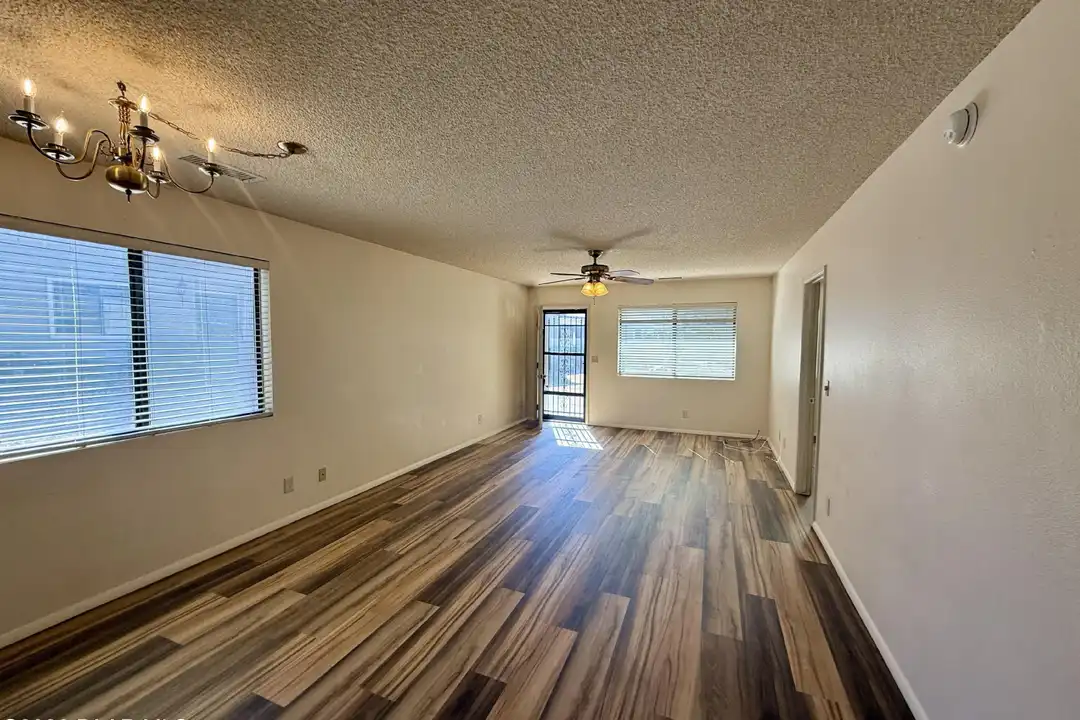 350 Rim Rock Cir #2 - View 6