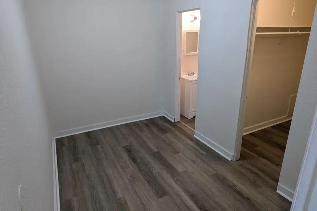 726 N 3rd St - View 2
