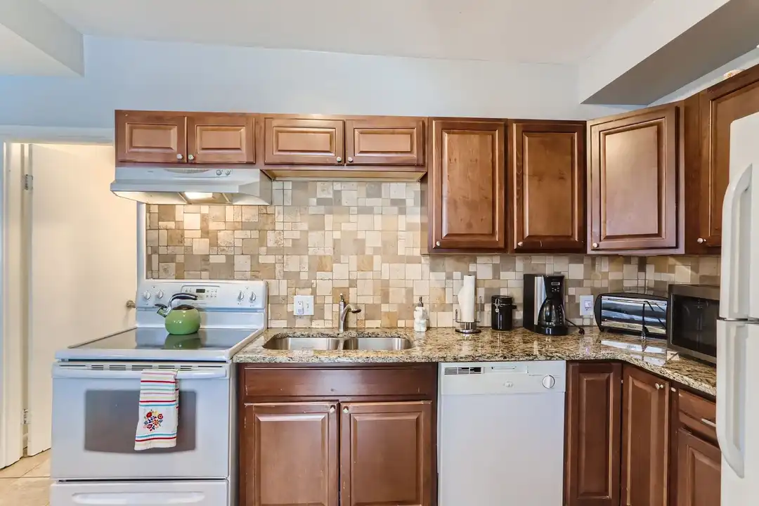103 E Chester St unit A - View 2