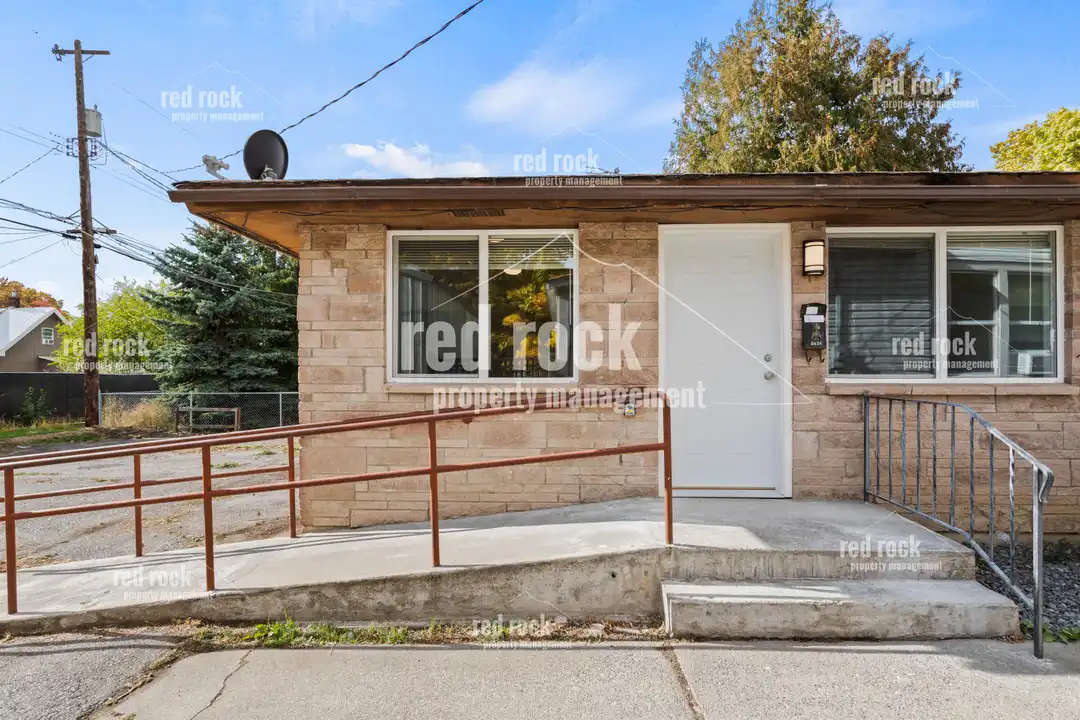 2424 E Diamond Ave unit 1 – photo 1