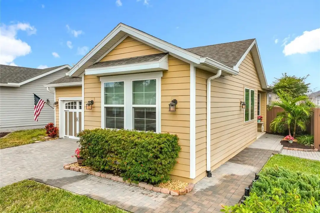 383 Alcove Dr - View 2
