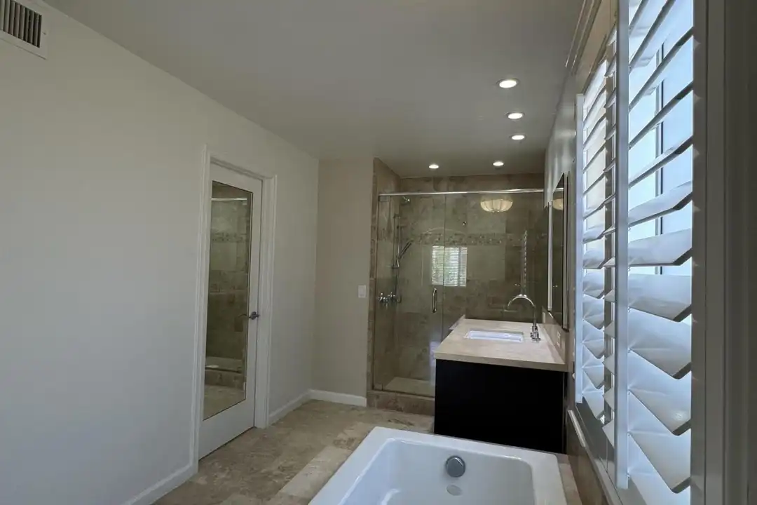 5888 N 83rd St - View 4