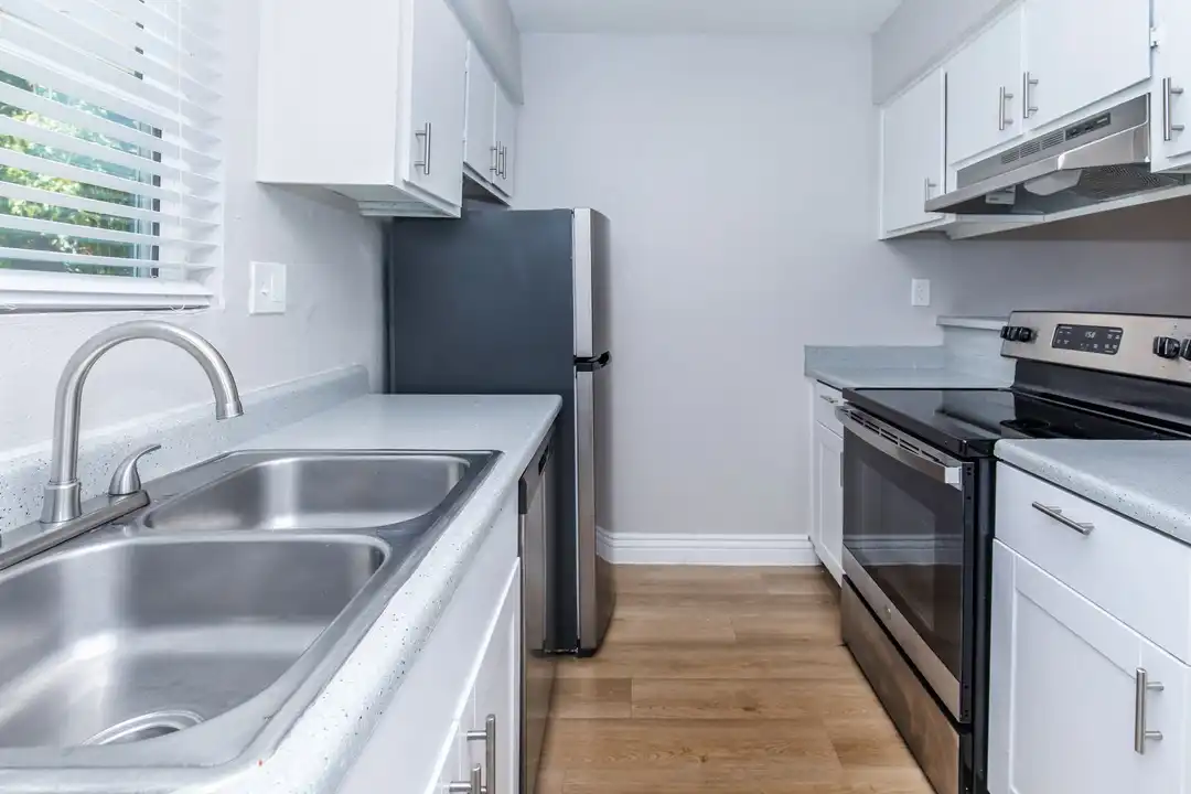 3535 N 1st Ave - View 3