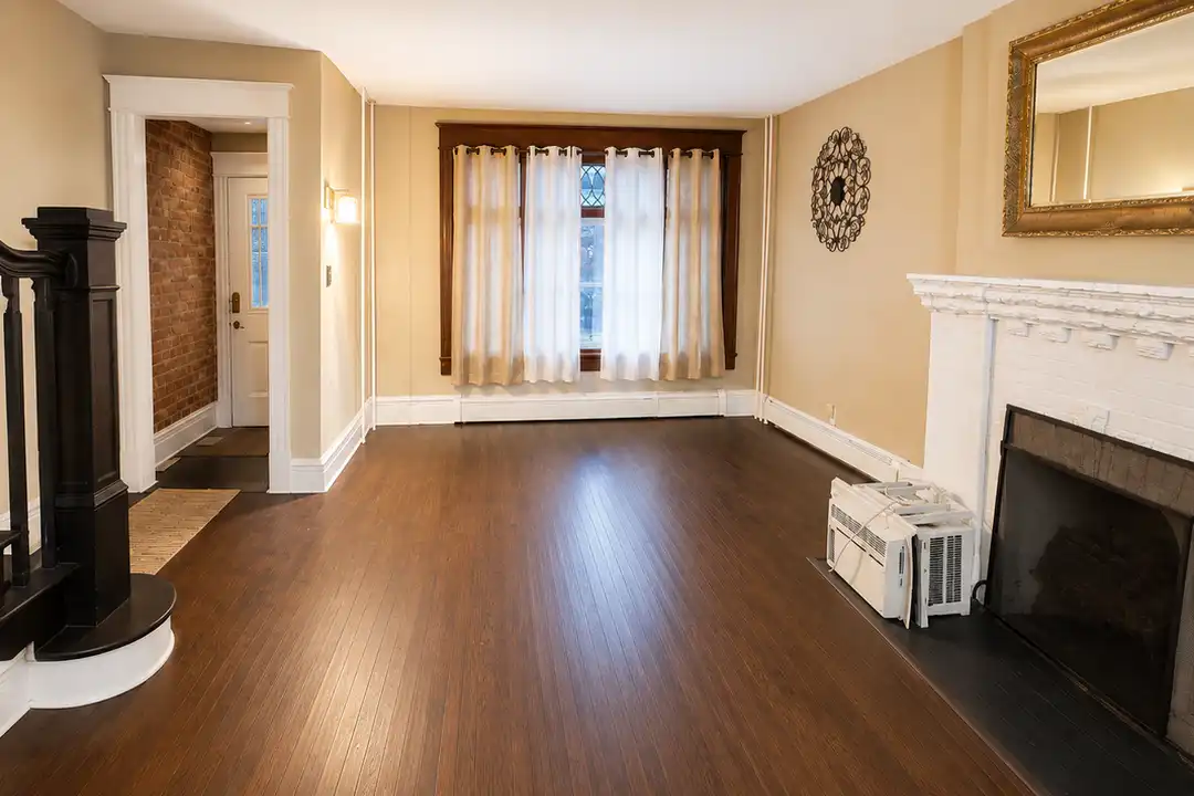 840 Walnut St - View 3