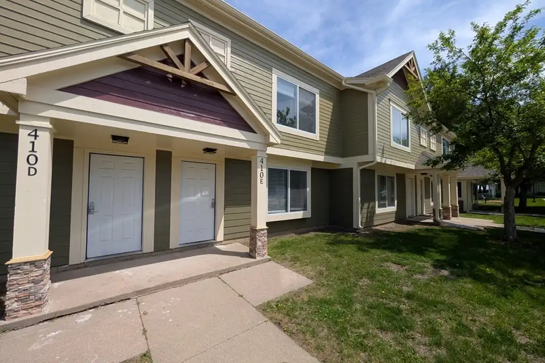 408 E 15th St unit 103 – photo 1 of 14