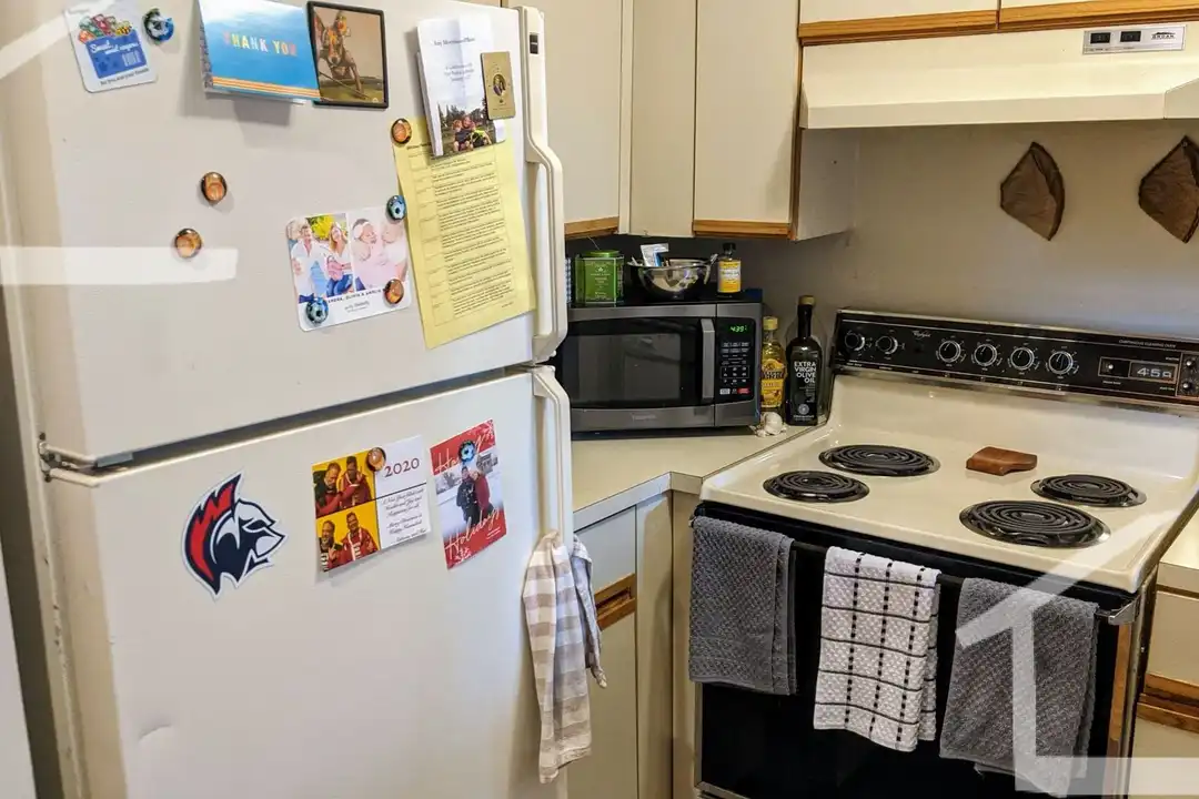 24 Brainerd Rd – pohled 4