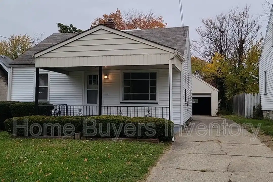 236 Hilton Ave – photo 1