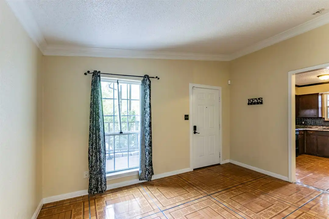 2520 Bitter Creek Dr - View 3