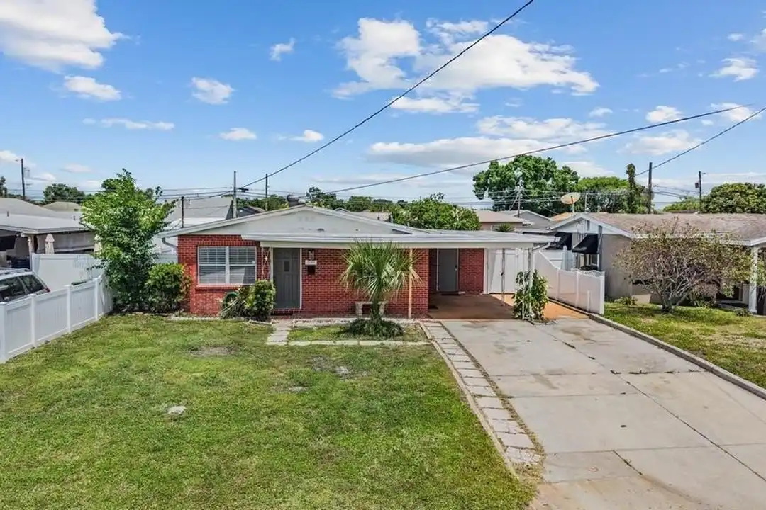 2709 W Abdella St – pohled 2