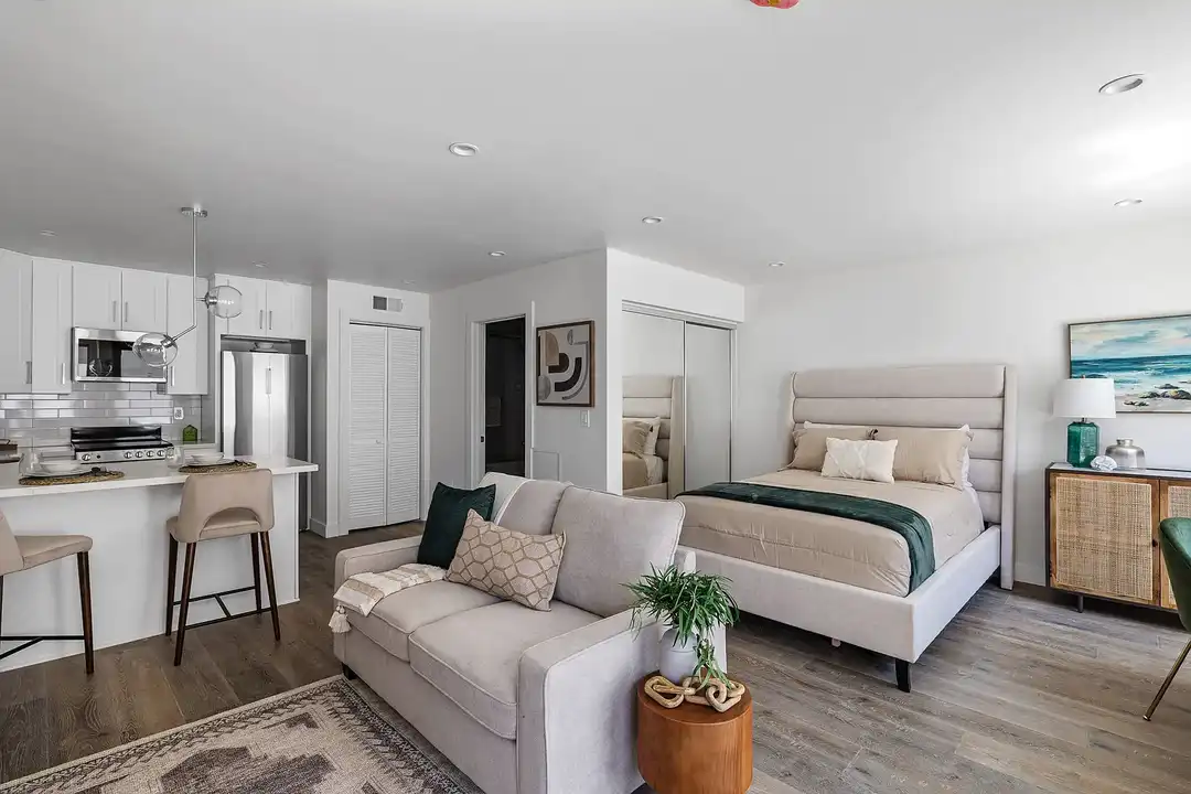 3450 Emerald St - View 4