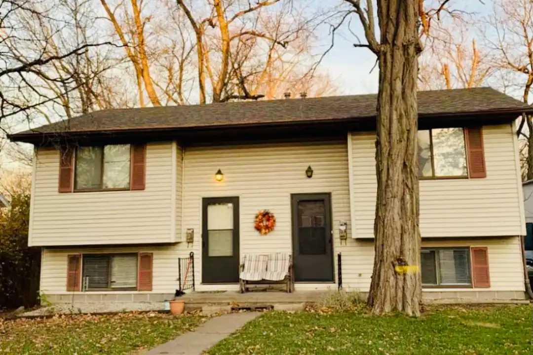 111 N High St unit A – photo 1 of 21