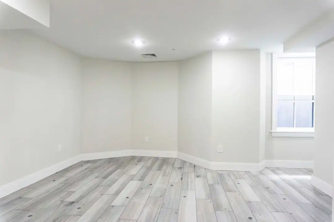 66 Linden St - View 3