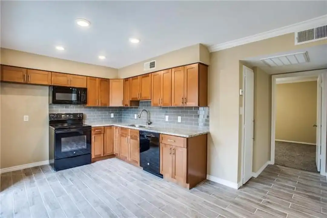 4748 Old Bent Tree Ln unit 401 - More