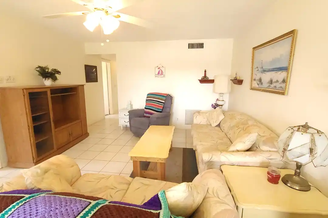 147 Bedford F unit F - View 3