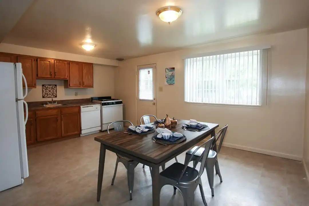 Eastfield Townhouses – photo 1