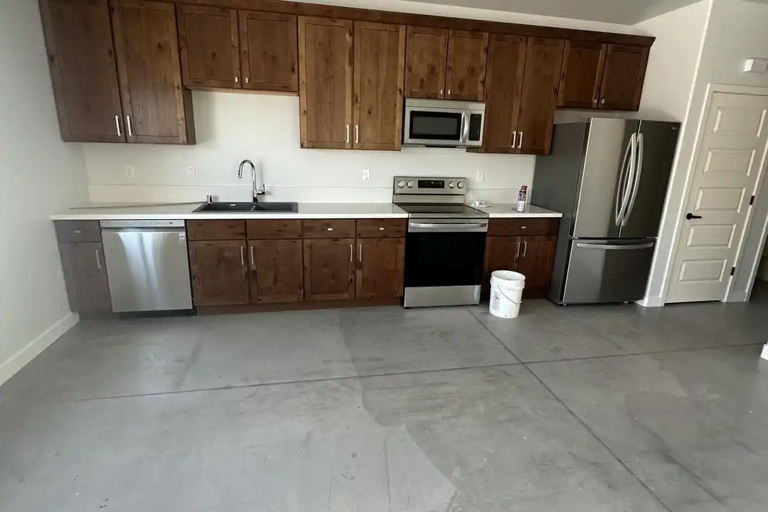 Apartment in Lake Havasu City - View 3