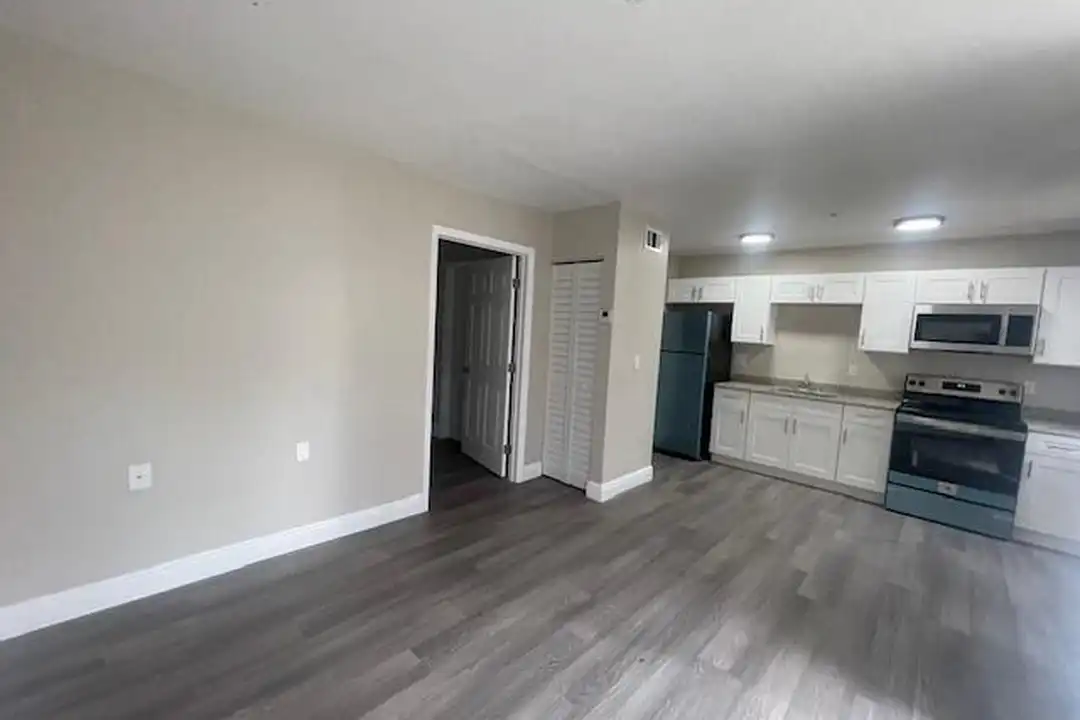 4393 Windsor Ave unit 3 - View 5
