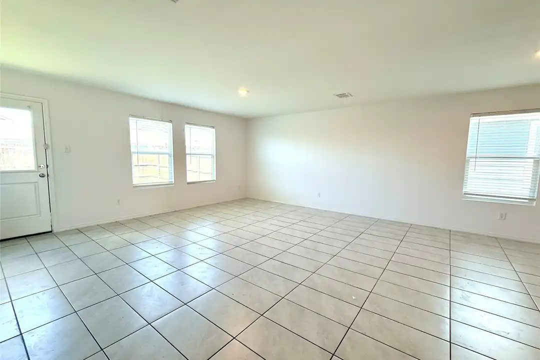 128 Honeysuckle St - View 5