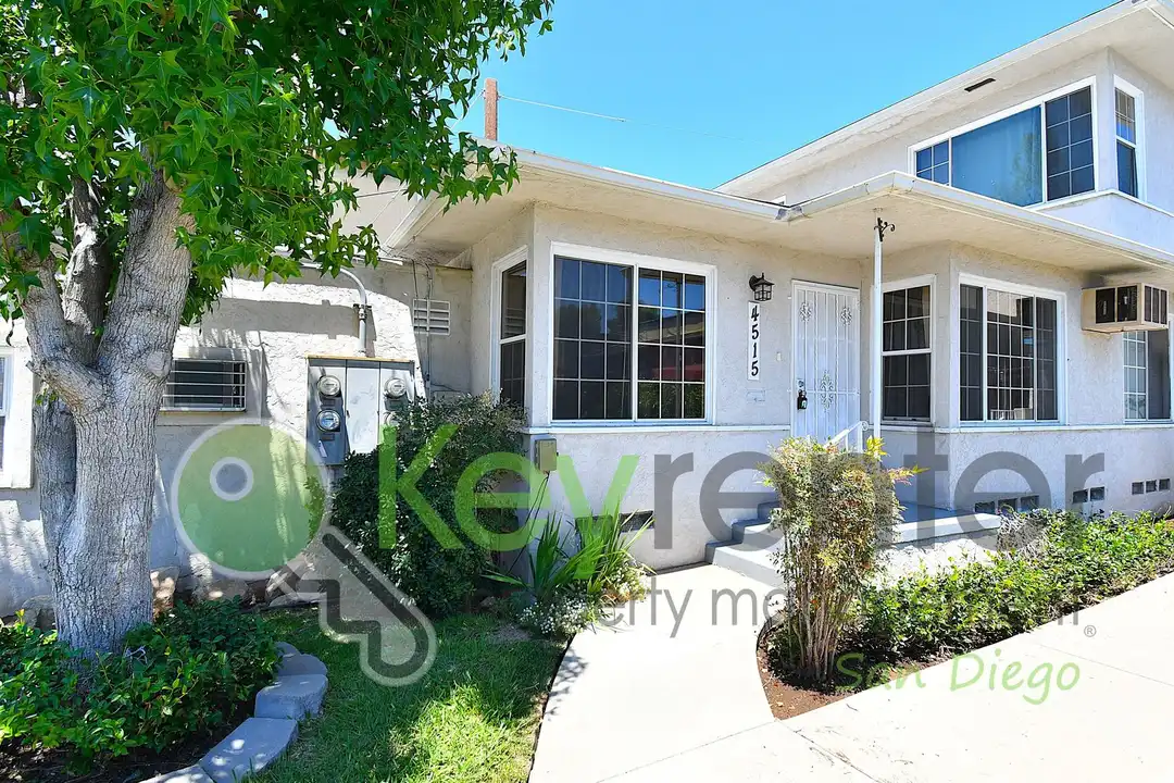 4515 55th St – photo 1