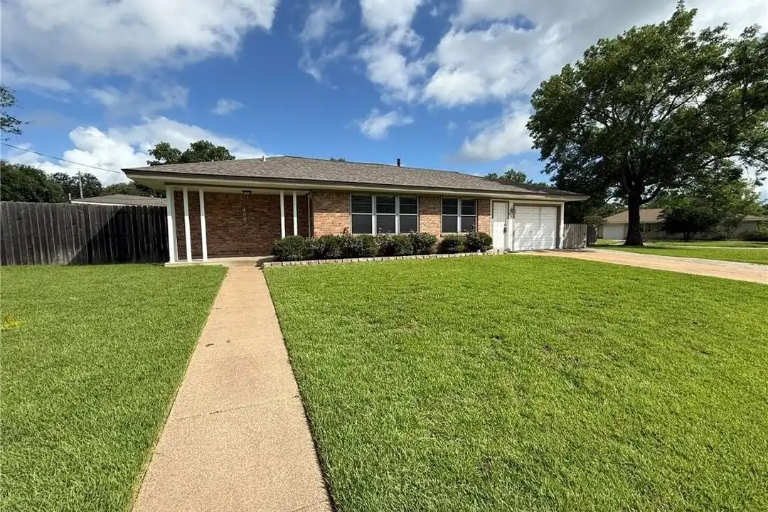408 W Brookside Dr – photo 1