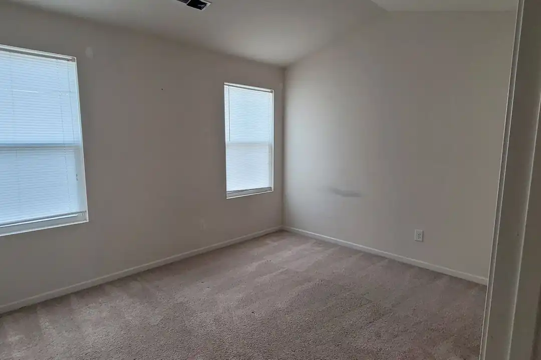 82 Aleah Ct - More