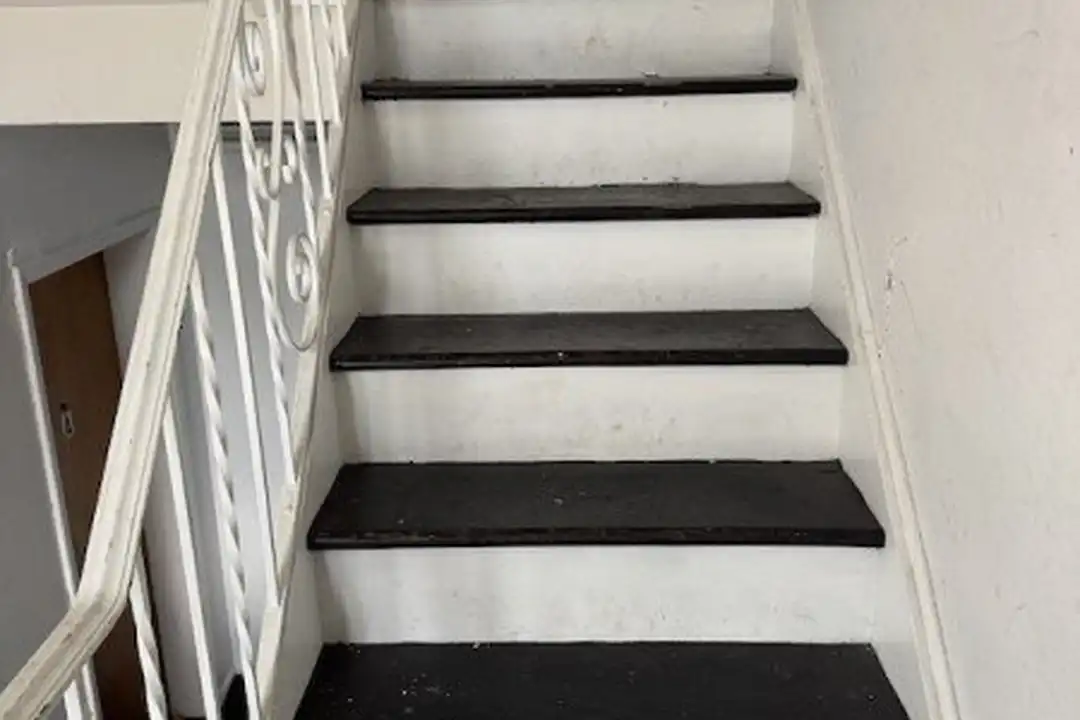 322 Franklin Ave #1 - View 2