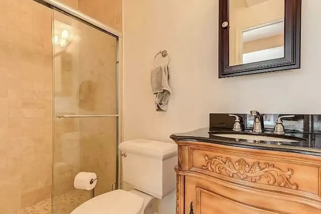2717 13th St NW unit B - More
