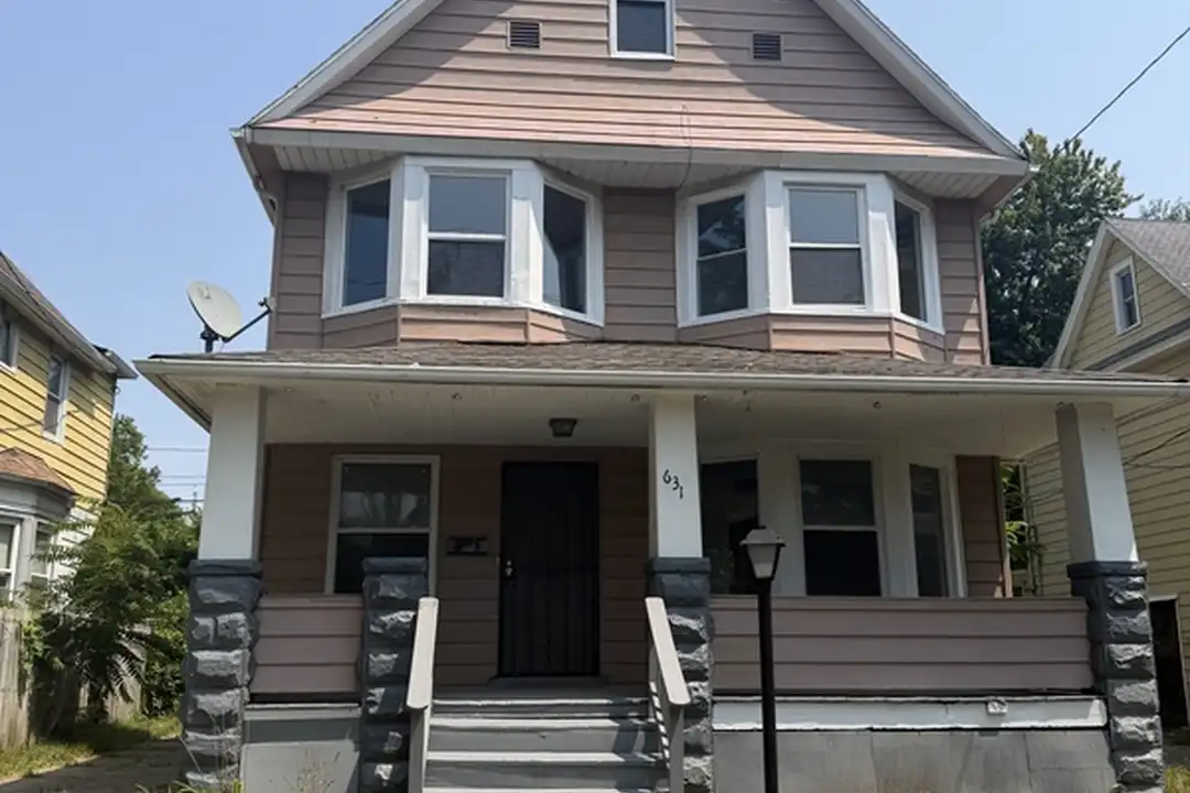 631 E 113th St – photo 1