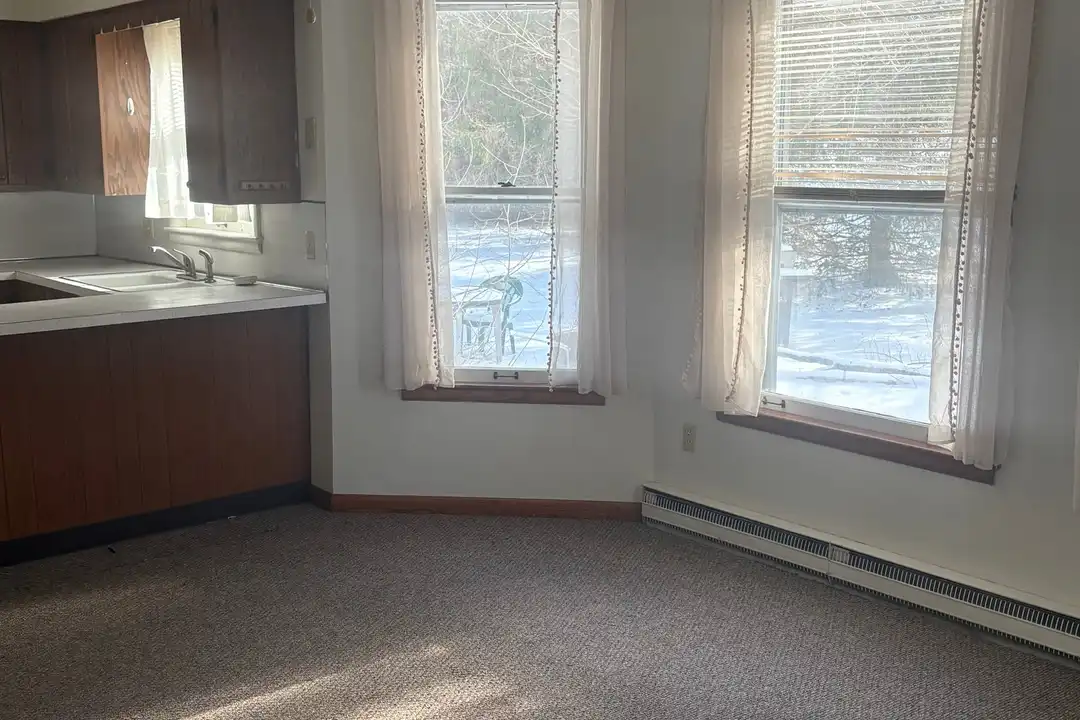 1311 Gravel Pond Rd unit A – photo 1 of 7