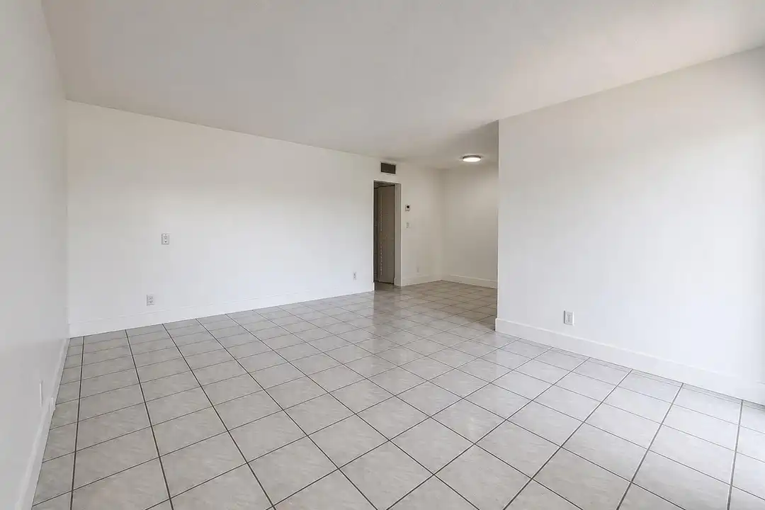 1857 Jefferson St #304 - View 4