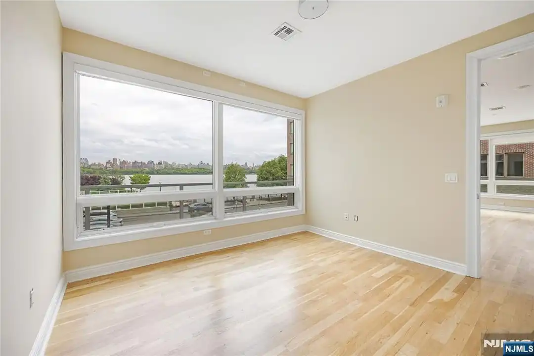 15 Somerset Ln unit 101 - View 5