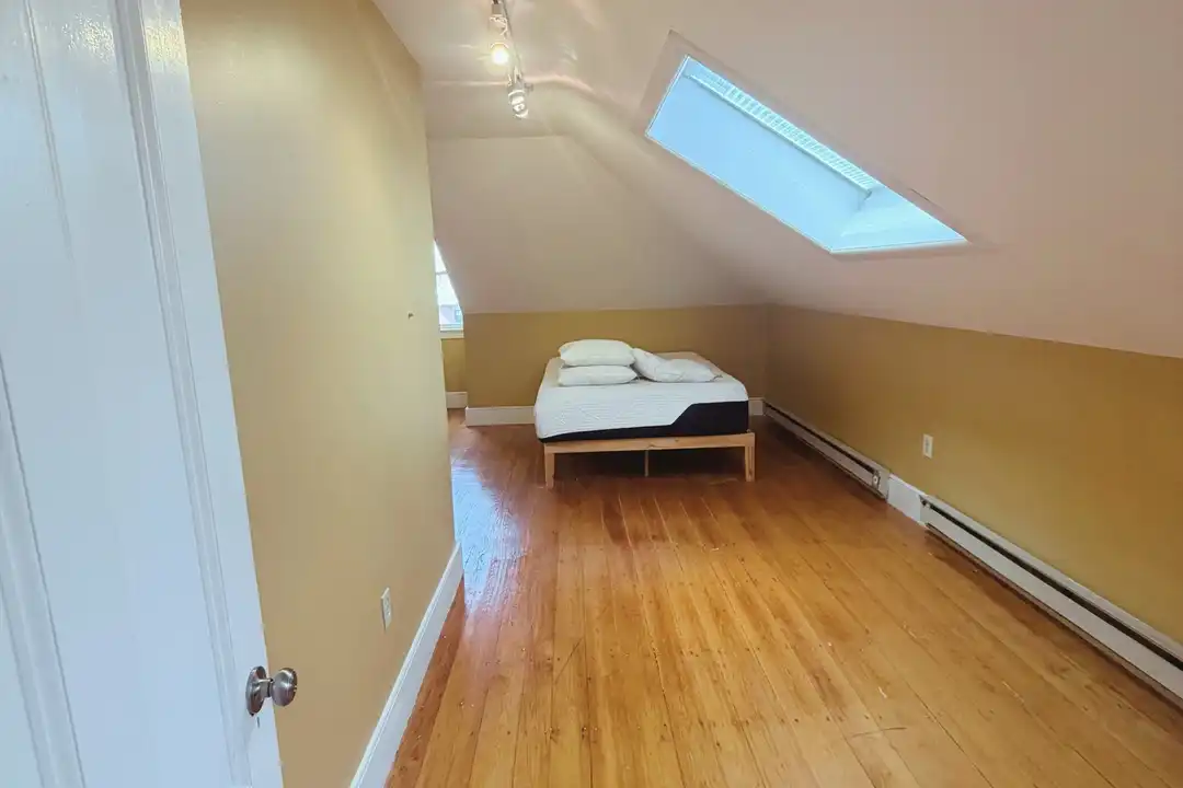 233 Centre St unit 2 - More