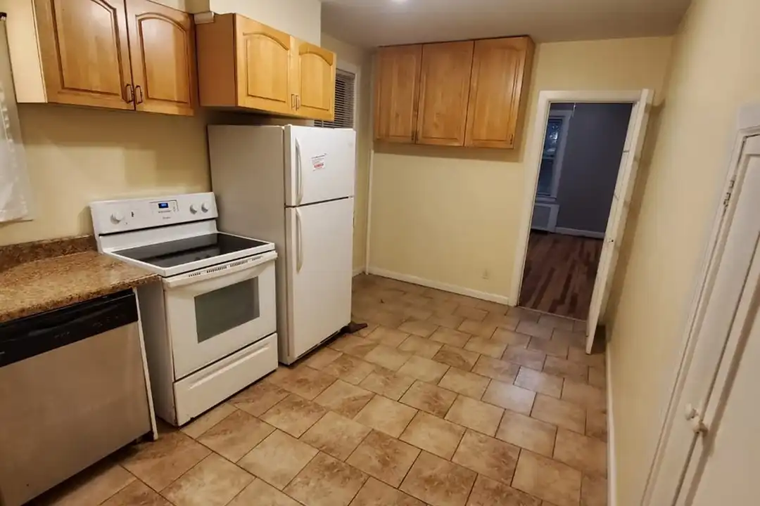 178 Hicksville Rd – photo 1 of 5