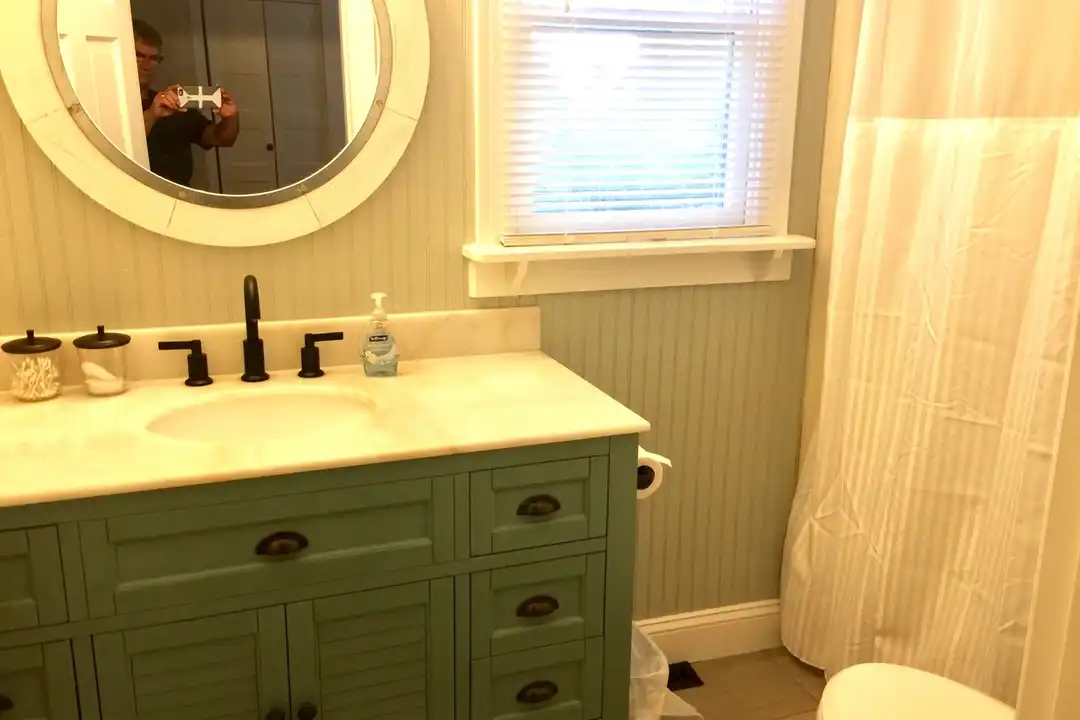 House in Hendersonville - View 4