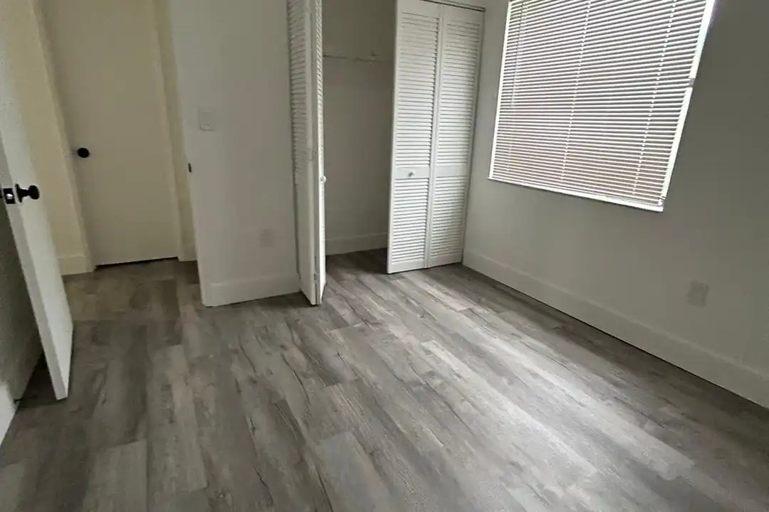 Apartment in Miami - View 4