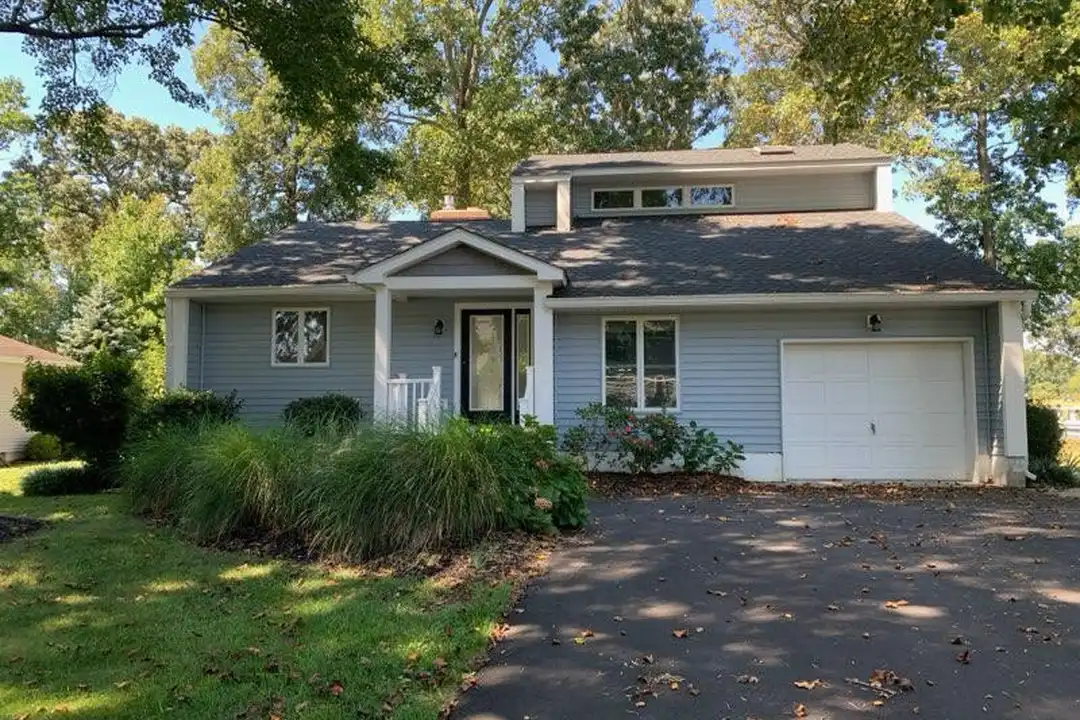 29580 Turnberry Dr – photo 1 of 32