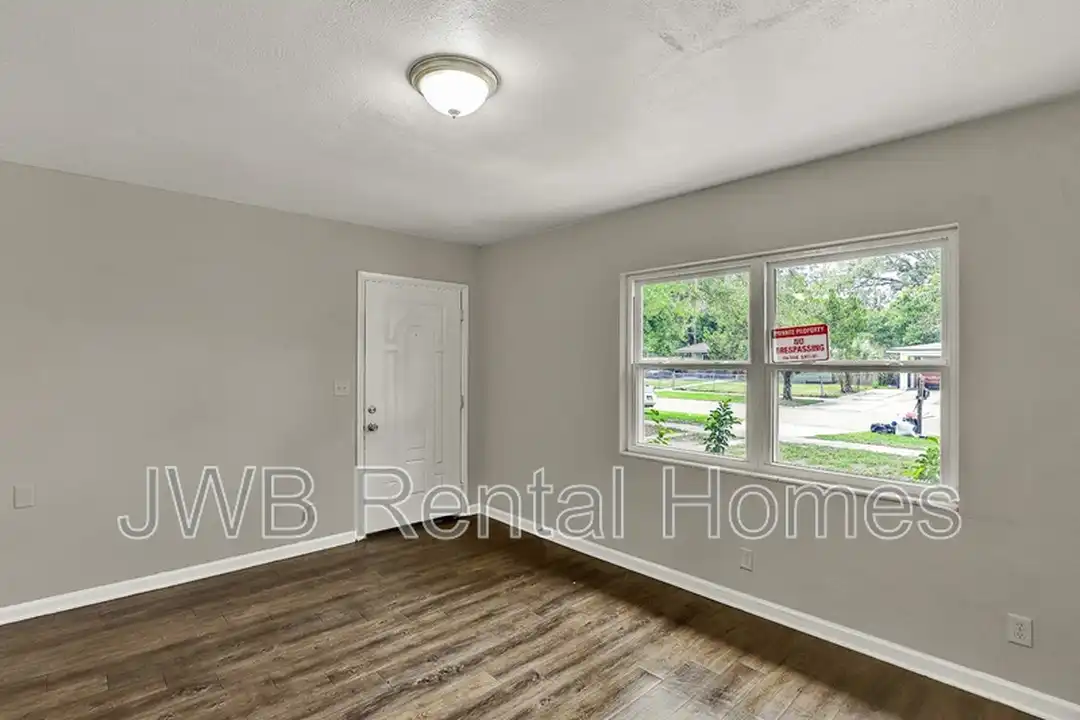 141 W 43rd St – pohled 6