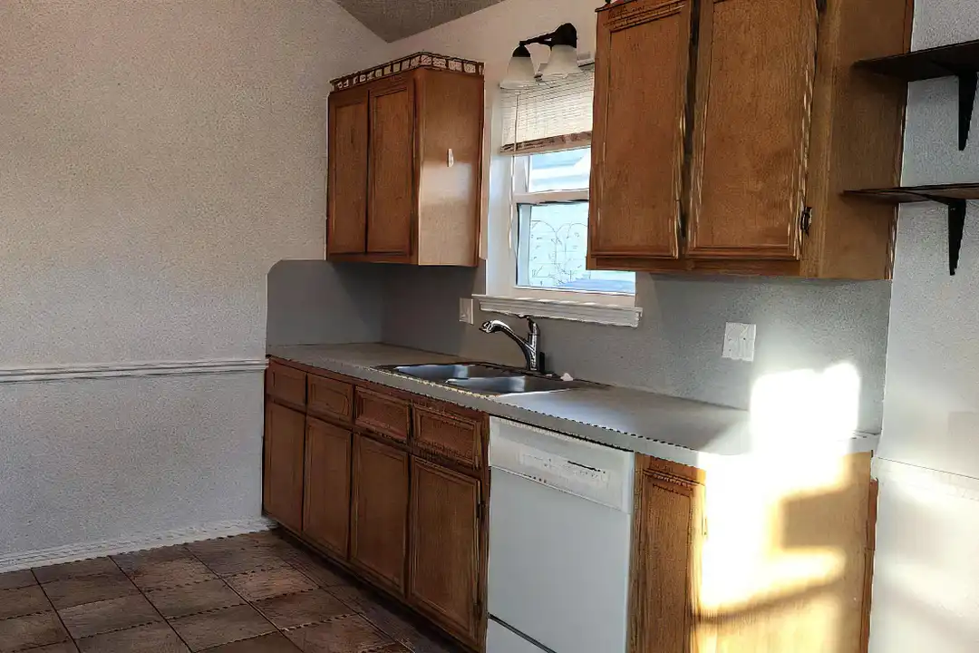 624 Atkinson Ave - View 4